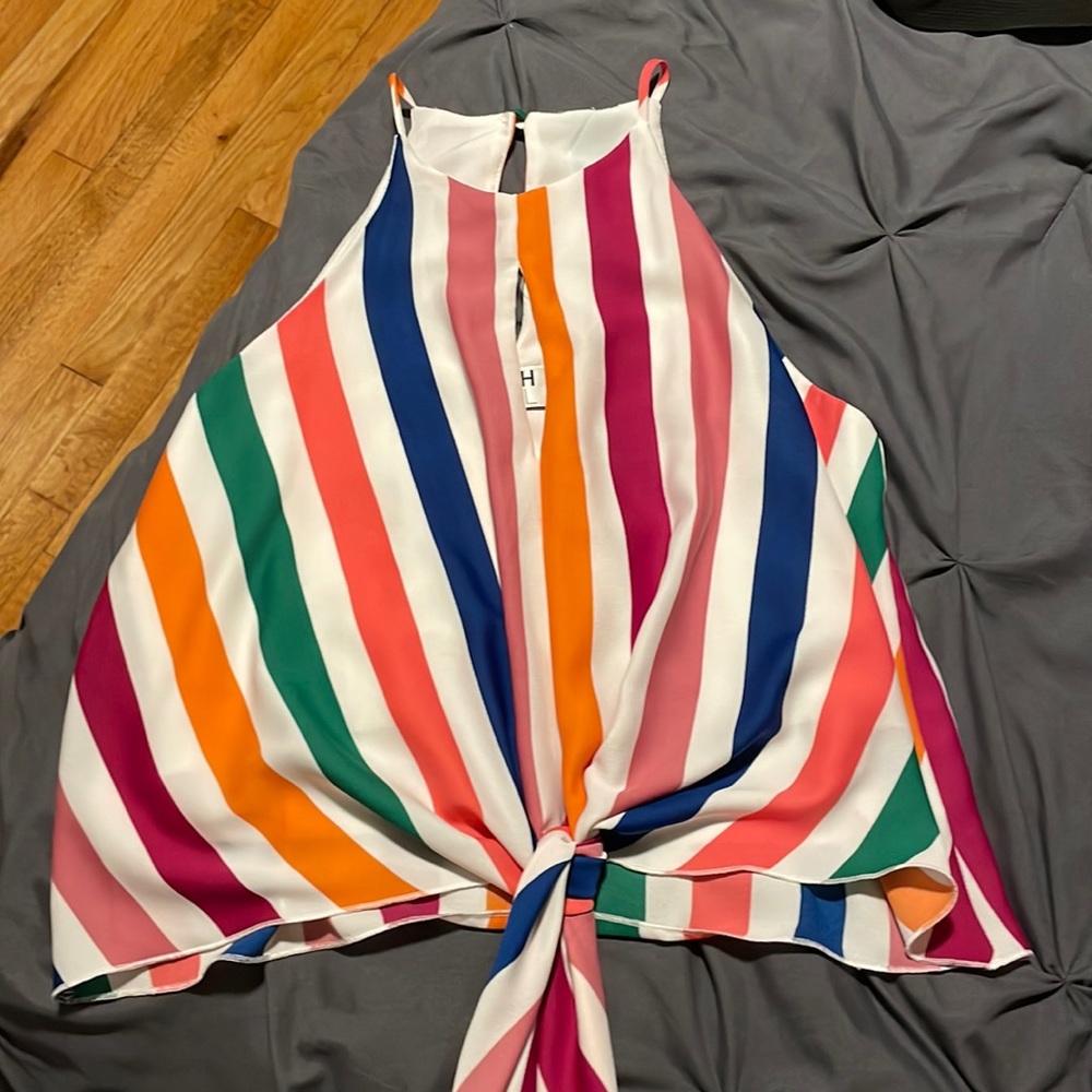 Stripe tank top with key hole